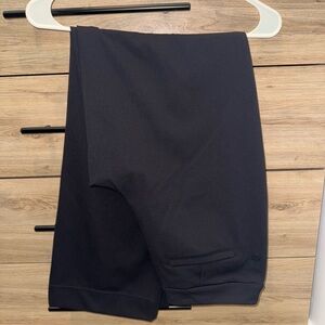 Lululemon Pull-On Women’s Trouser